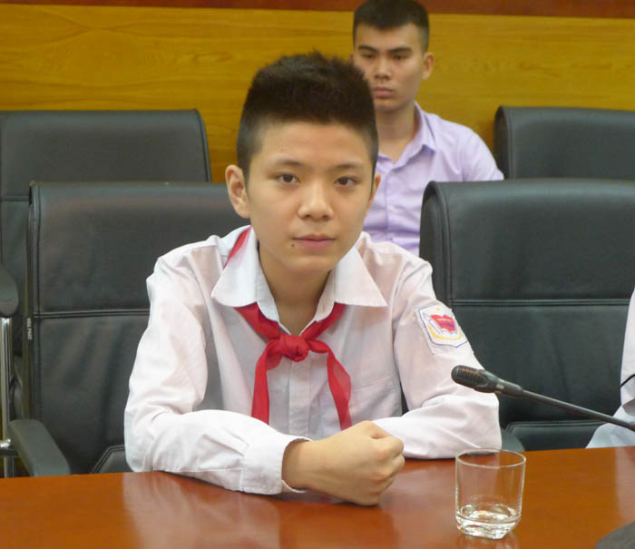 Những bông hoa đẹp dâng lên Bác kính yêu